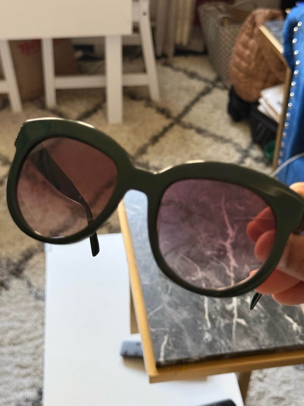 Stylish Women's Dark Green Round Sunglasses